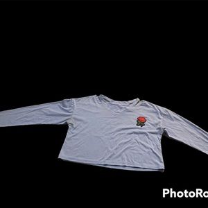 Long sleeve crop top with rose patch